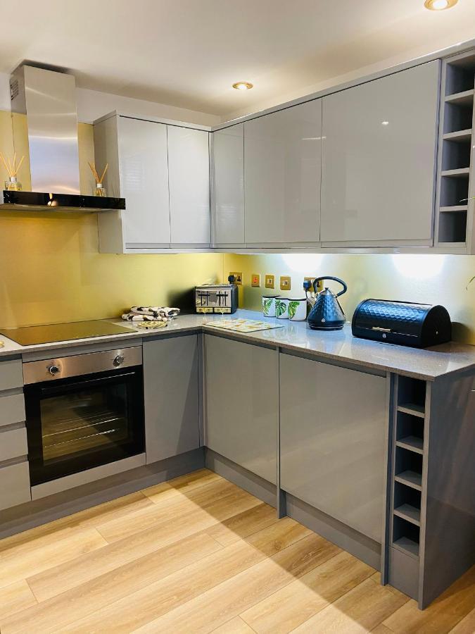 Luxury 1 Bedroom Duplex With Free Parking พลีมัธ ภายนอก รูปภาพ